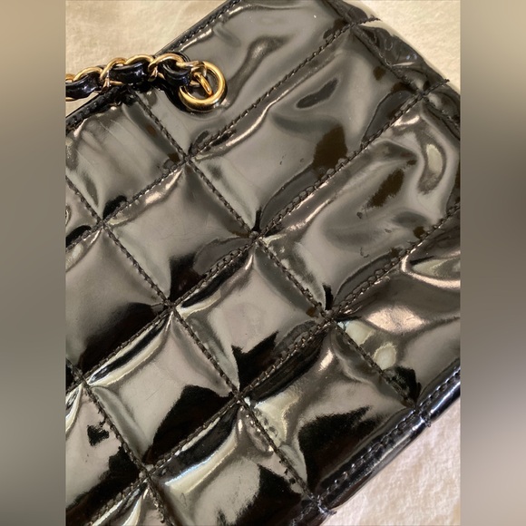 2002-2003 CHANEL Choco Bar Patent Leather shoulder bag - Picture 3 of 5